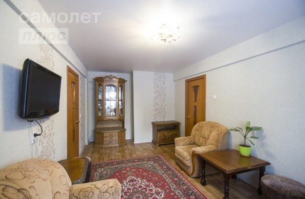 
   Продам 4-комнатную, 58 м², Сергея Тюленина ул, 11

. Фото 1.
