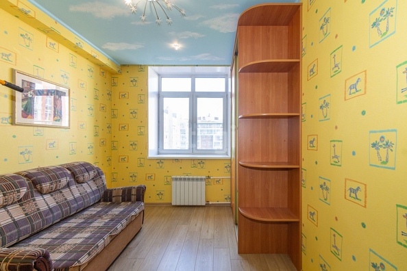 
   Продам 3-комнатную, 76.6 м², Маршала Жукова ул, 107

. Фото 1.