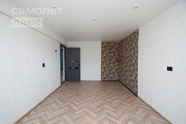 
   Продам 3-комнатную, 63.4 м², Лисицкого ул, 5

. Фото 2.