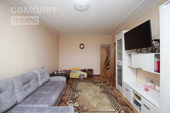 
   Продам 2-комнатную, 52.8 м², Дмитриева ул, 1/2

. Фото 3.