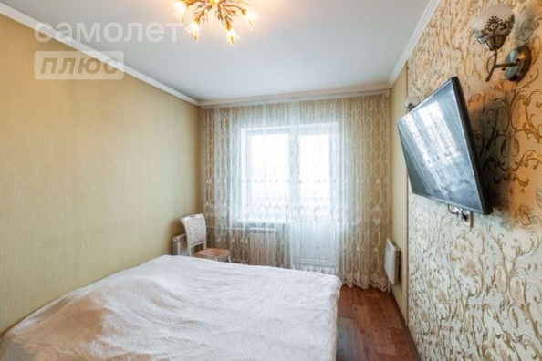 
   Продам 3-комнатную, 62.5 м², Дмитриева ул, 1/7

. Фото 2.