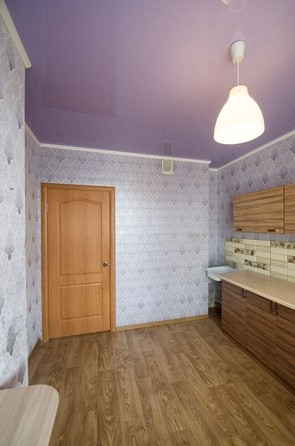 
   Продам 1-комнатную, 39 м², Светловская ул, 4

. Фото 1.