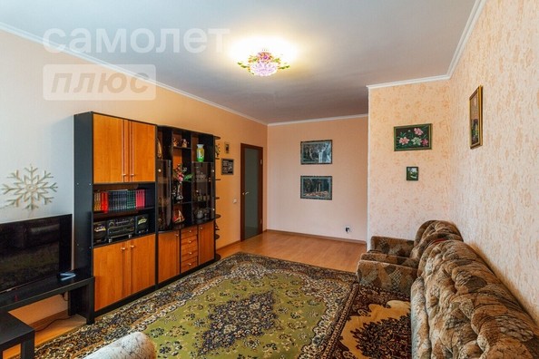 
   Продам 2-комнатную, 78.1 м², Енисейская 3-я ул, 32/1

. Фото 2.