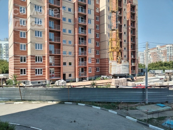 
   Продам 2-комнатную, 60 м², Малиновского ул, 16к2

. Фото 8.