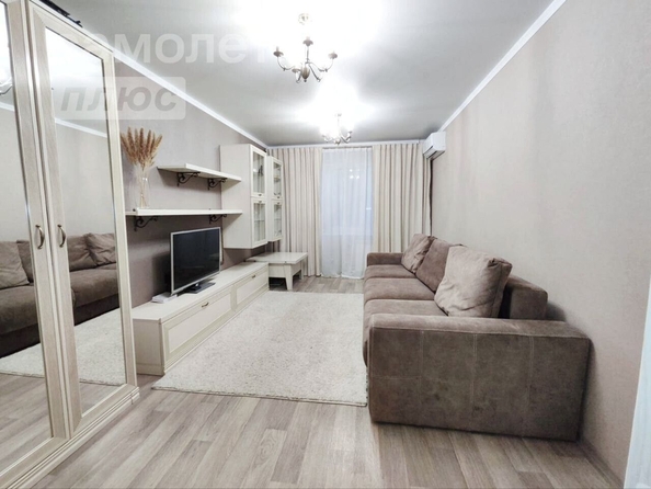 
   Продам 2-комнатную, 47.6 м², 

. Фото 1.