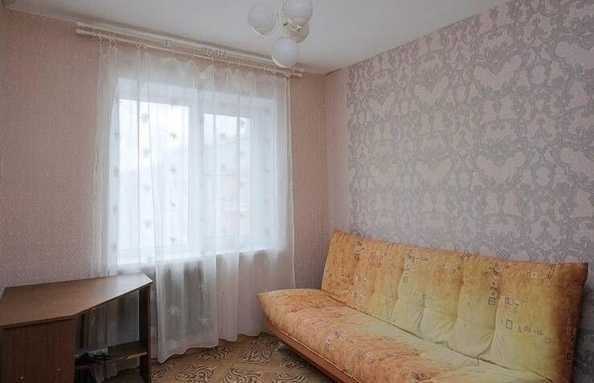 
   Продам 3-комнатную, 63 м², 10 лет Октября ул, 105

. Фото 1.