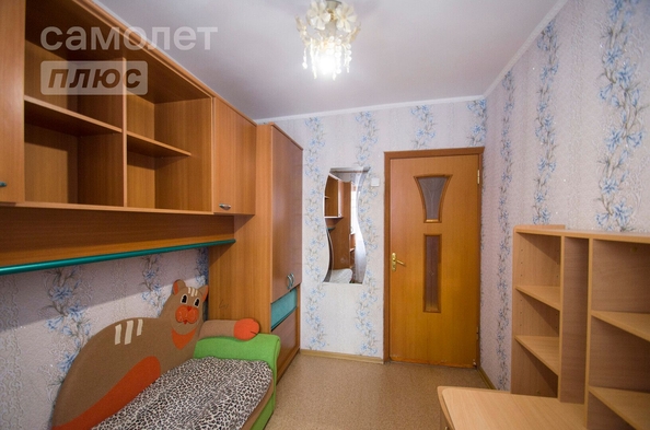 
   Продам 4-комнатную, 58 м², Сергея Тюленина ул, 11

. Фото 2.