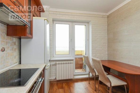 
   Продам 3-комнатную, 63 м², Рокоссовского ул, 32

. Фото 1.