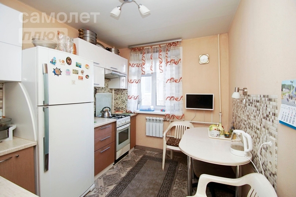 
   Продам 3-комнатную, 62 м², Масленникова ул, 21

. Фото 9.