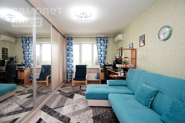 
   Продам 2-комнатную, 59.9 м², Пригородная 1-я ул, 14к1

. Фото 2.