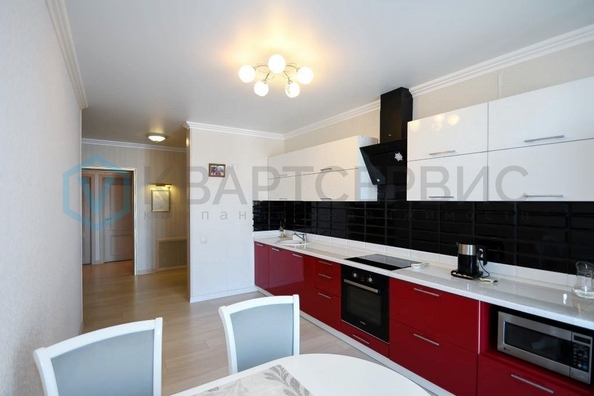 
   Продам 3-комнатную, 74 м², 5 Армии ул, 14

. Фото 8.