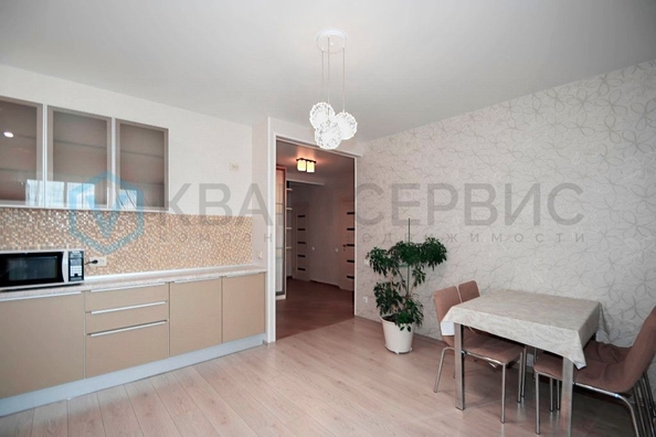 
   Продам 3-комнатную, 61.9 м², Карбышева ул, 6

. Фото 9.