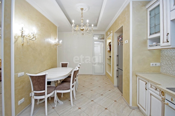 
   Продам 3-комнатную, 118.4 м², Маршала Жукова ул, 107

. Фото 2.