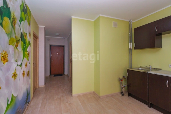 
   Продам 1-комнатную, 45 м², Конева ул, 8к1

. Фото 2.