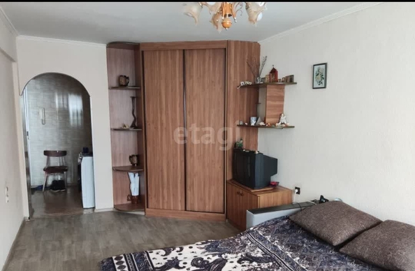 
   Продам 2-комнатную, 46 м², 10 лет Октября ул, 111/1

. Фото 3.