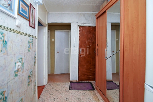 
   Продам 4-комнатную, 60.3 м², 

. Фото 1.