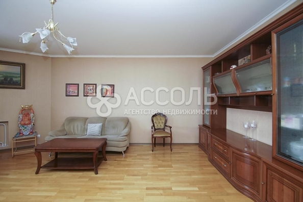 
   Продам 4-комнатную, 156 м², Добровольского ул, 5/1

. Фото 9.