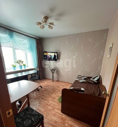 
   Продам 2-комнатную, 40.2 м², Светловская ул, 10

. Фото 2.