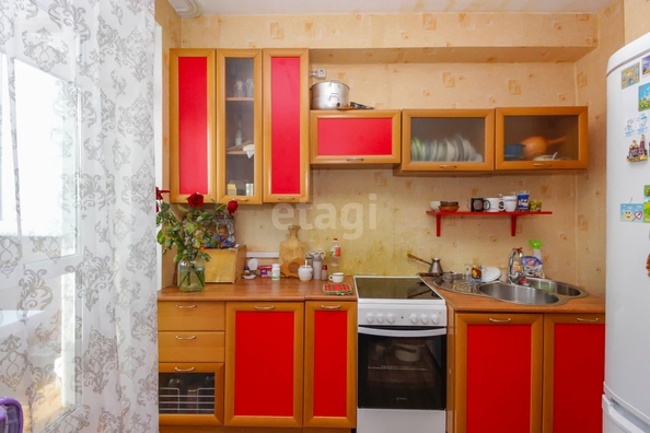 
   Продам 2-комнатную, 53 м², 

. Фото 6.