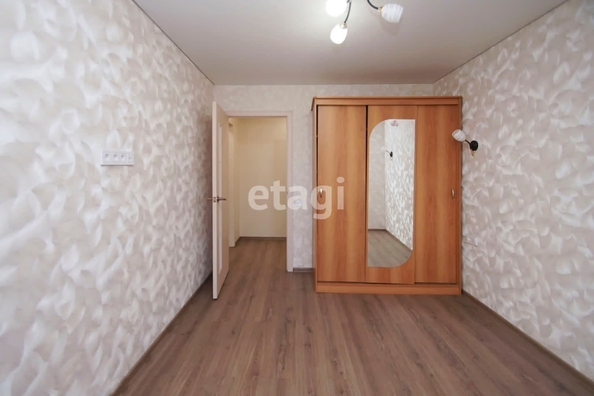 
   Продам 2-комнатную, 49.9 м², Омская ул, 77к3

. Фото 2.