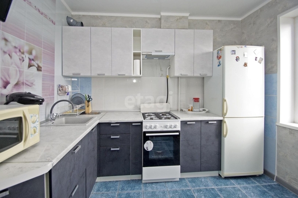 
   Продам 3-комнатную, 64 м², 

. Фото 3.