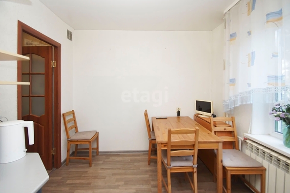 
   Продам 1-комнатную, 38 м², Полторацкого ул, 47/1

. Фото 2.