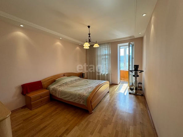 
   Продам 2-комнатную, 78.9 м², Добровольского ул, 5/1

. Фото 3.