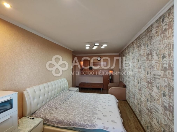 
   Продам 3-комнатную, 77 м², Сергея Тюленина ул, 14

. Фото 4.