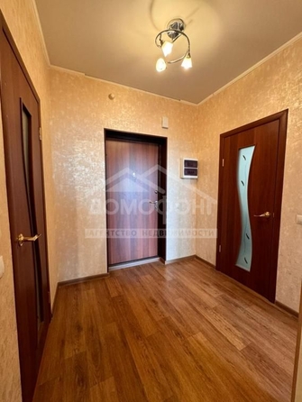 
   Продам 1-комнатную, 39 м², Сергея Тюленина ул, 18

. Фото 2.