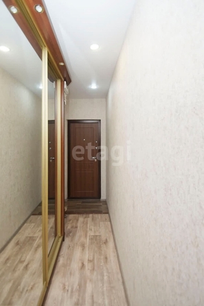 
   Продам 1-комнатную, 39.9 м², Полторацкого ул, 48

. Фото 1.