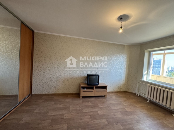 
   Продам 1-комнатную, 36.7 м², Линия 8-я ул, 78

. Фото 5.