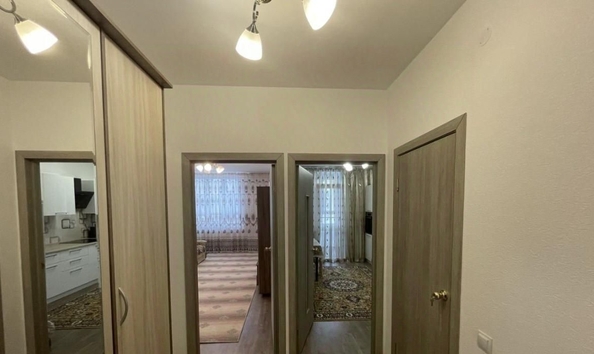 
  Сдам в аренду 1-комнатную квартиру, 41 м², Омск

. Фото 7.