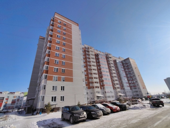 
   Продам 3-комнатную, 76.6 м², Амурская 21-я ул, 25/1

. Фото 2.