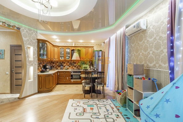 
   Продам 2-комнатную, 70 м², Перелета ул, 25

. Фото 2.