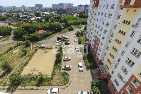 
   Продам 4-комнатную, 83 м², Дмитриева ул, 1/7

. Фото 4.