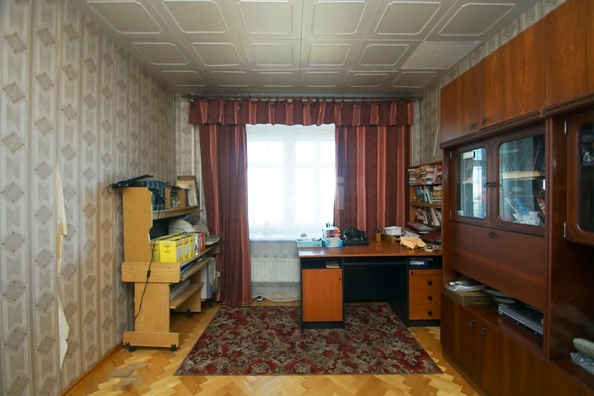 
   Продам 4-комнатную, 106 м², Масленникова ул, 185

. Фото 3.