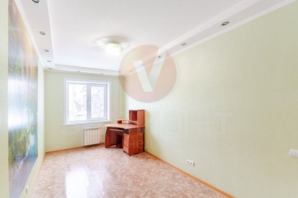 
   Продам 2-комнатную, 45 м², Рощинская ул, 1

. Фото 1.