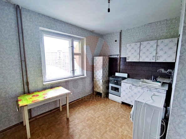 
   Продам 1-комнатную, 39 м², 70 лет Октября ул, 18/2

. Фото 7.