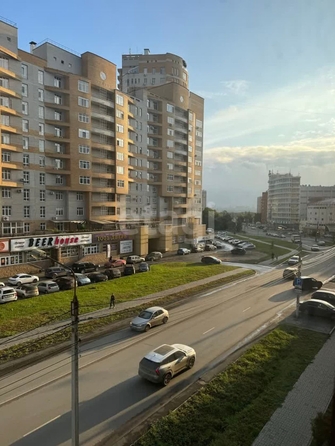 
   Продам 2-комнатную, 52.3 м², Кемеровская ул, 17

. Фото 2.