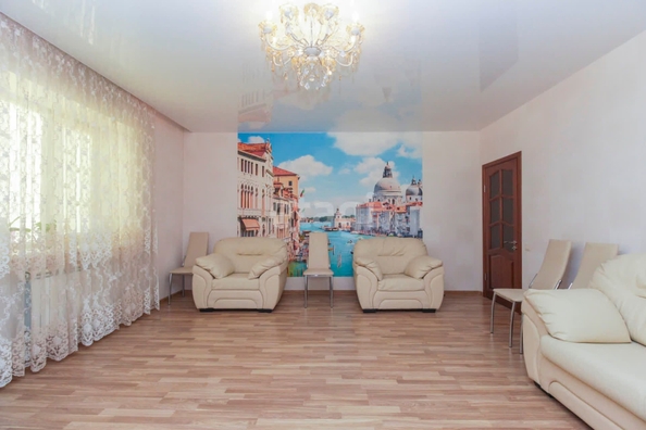 
   Продам 3-комнатную, 109 м², Перелета ул, 18

. Фото 1.