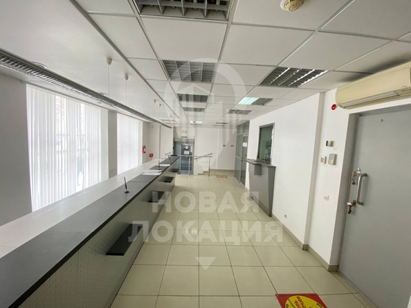 
  Сдается универсальное помещение, 200 м², Карла Маркса пр-кт, д. 17
. Фото 8.