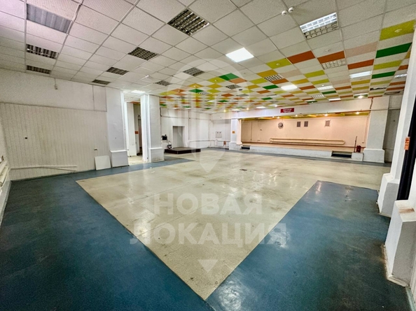 
  Продается торговая площадь, 582 м², Богдана Хмельницкого ул, д. 214
. Фото 2.