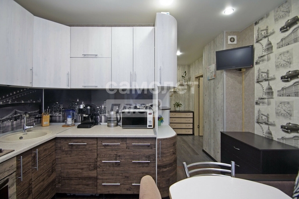 
  Продается 1-комн. квартира, 37 м², Малиновского ул, д. 10/1
. Фото 5.