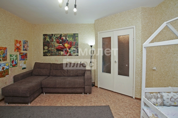 
  Продается 1-комн. квартира, 40.3 м², Тарская ул, д. 261к1
. Фото 2.