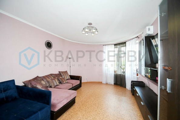 
  Продается 2-комн. квартира, 64.7 м², Комарова пр-кт, д. 19
. Фото 2.