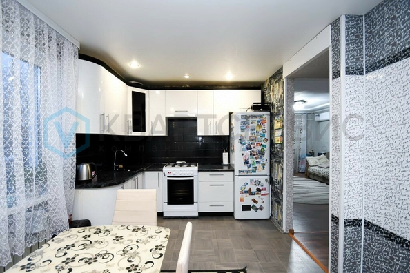 
  Продается дом, 74.8 м², Омск
. Фото 4.