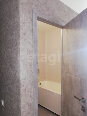 
  Продается 1-комн. квартира, 33 м², 75-й гвардейской бригады, д. 10
. Фото 2.