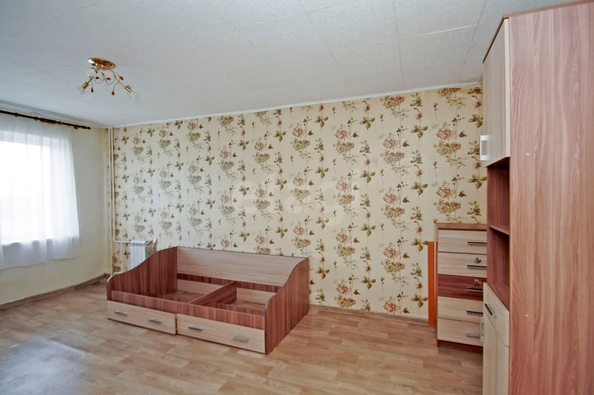 
  Продается 1-комн. квартира, 30 м², Космический пр-кт, д. 105
. Фото 3.