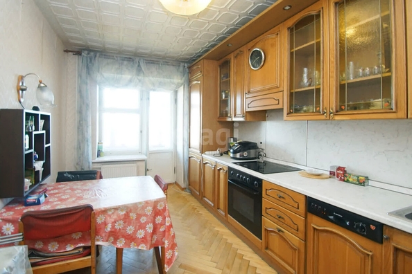 
  Продается 4-комн. квартира, 106 м², Масленникова ул, д. 185
. Фото 2.