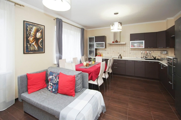
  Продается 2-комн. квартира, 90.1 м², Арнольда Нейбута ул, д. 8
. Фото 1.
